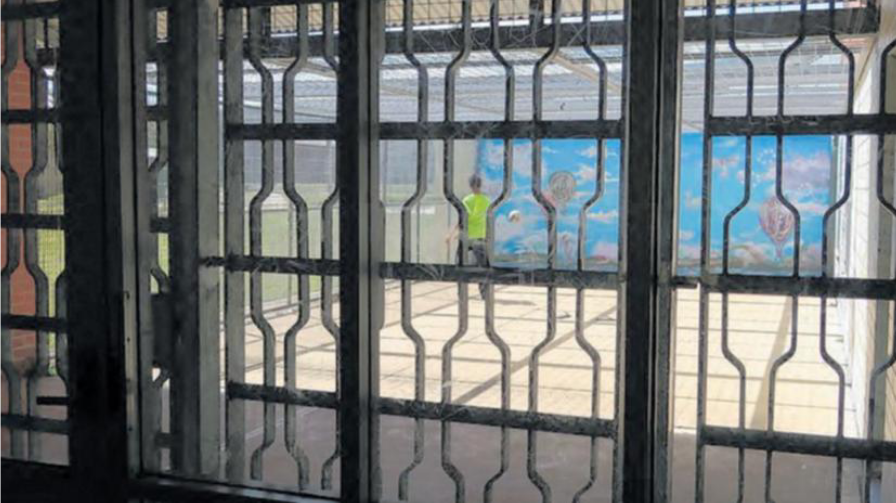 A caged courtyard at the Banksia Hill juvenile detention centre published in an inspection report of the prison from April 2021. (ABC News: Supplied)