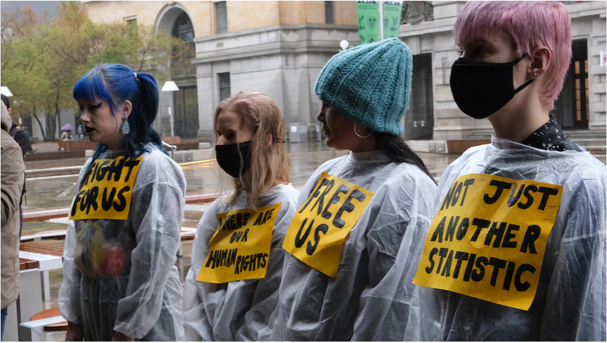 Protesters say more needs to be done to improve conditions in WA's only juvenile detention centre. (ABC News: Abby Richards)