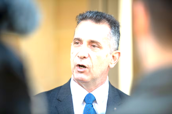 WA Corrective Services Minister Paul Papalia had previously said guards responded to Cleveland in a "matter of minutes". ( ABC News: Andrew O'Connor )