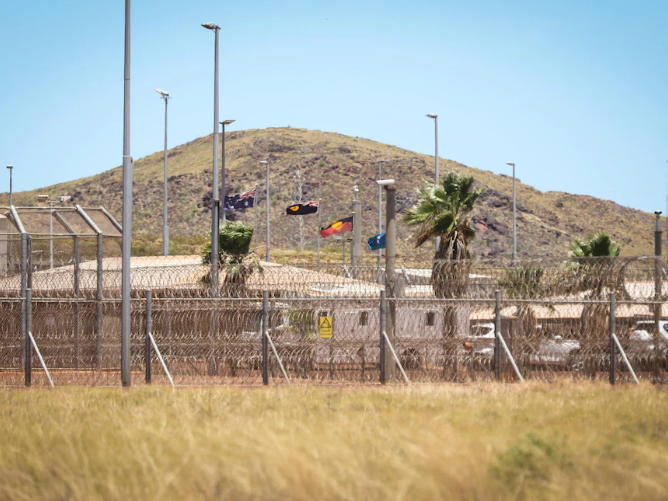 Roebourne Regional Prison is still without air conditioning in every cell. (ABC Pilbara: Amelia Searson)