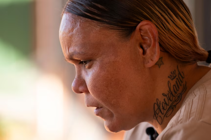 Nadene Dodd laid Cleveland to rest on Yamaji country in December last year. (ABC News: Jake Sturmer)